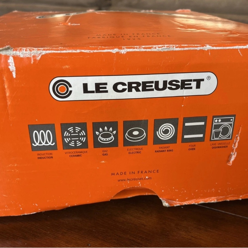"Ocean" #26 Marmite LE CREUSET 4.5 Quart Traditional Soup Pot Cast Iron NWT - Picture 7 of 7